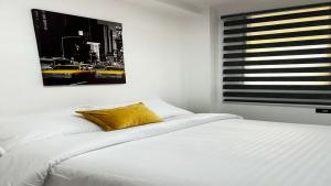 resized-dormitorio-cama-doble-apartamento-araguaney