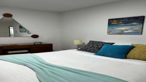 resized-dormitorio-principal-apartamento-araguaney